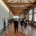 Russel Crowe è a Firenze e ha visitato gli Uffizi
